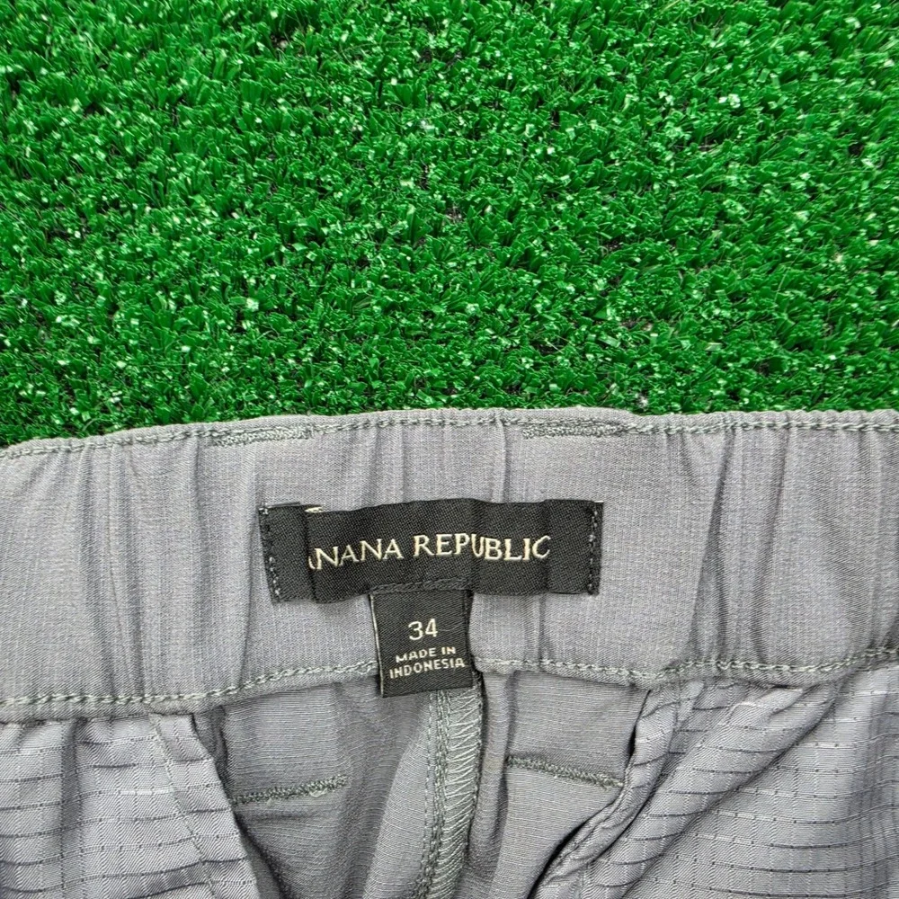 Banana Republic Comfort FlatFront Stretch Golf Shorts Mens 34 Gray Casual NWT
